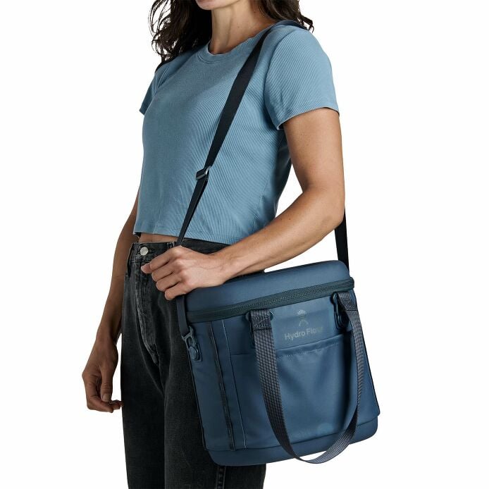 carryouttm-soft-cooler-10-l-i5 250815_hydro_s26_hb_14560_1_4.jpg