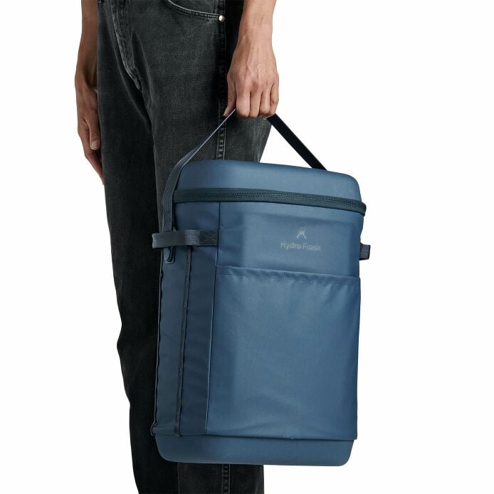 carryouttm-backpack-22-l-f5 250815_hydro_s26_hb_14597_6.jpg
