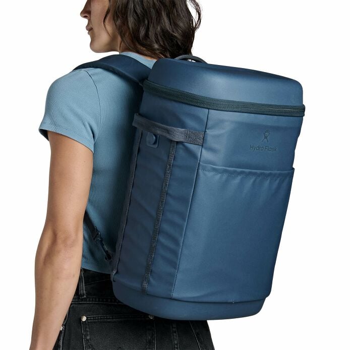 carryouttm-backpack-22-l-f5 250815_hydro_s26_hb_14605_7.jpg
