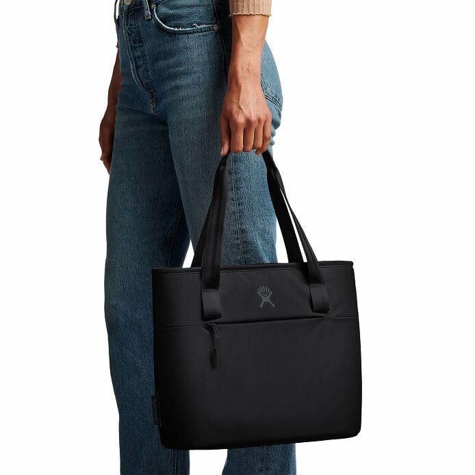 8-l-insulated-lunch-tote-s3 8l-tote-black-hb.jpg
