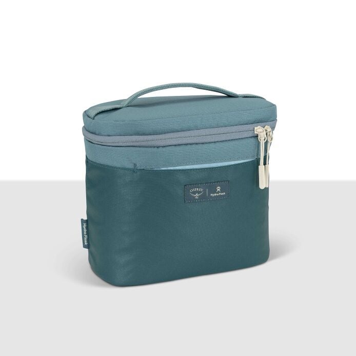 osprey-axis-x-hydro-flask-campus-essentials-bundle-e4 axisxhydroflask_s26_detail1_cascadeblue_10007249_1.jpg