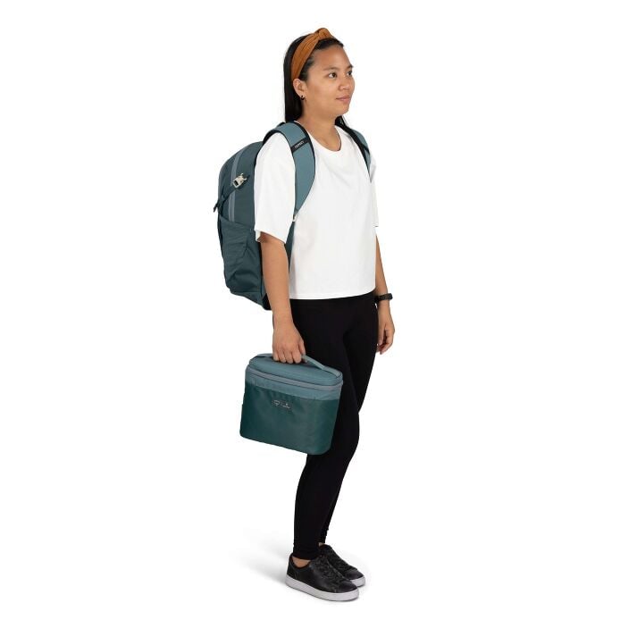 osprey-axis-x-hydro-flask-campus-essentials-bundle-e4 axisxhydroflask_s26_onbody1_cascadeblue_10007249_2.jpg