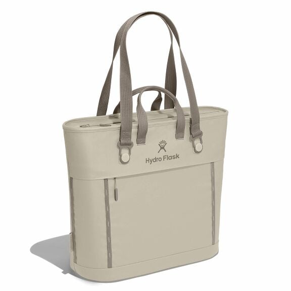 carryouttm-soft-cooler-tote-20-l-t9 midiit114-carryout-tote-20l-oat-angled.jpg